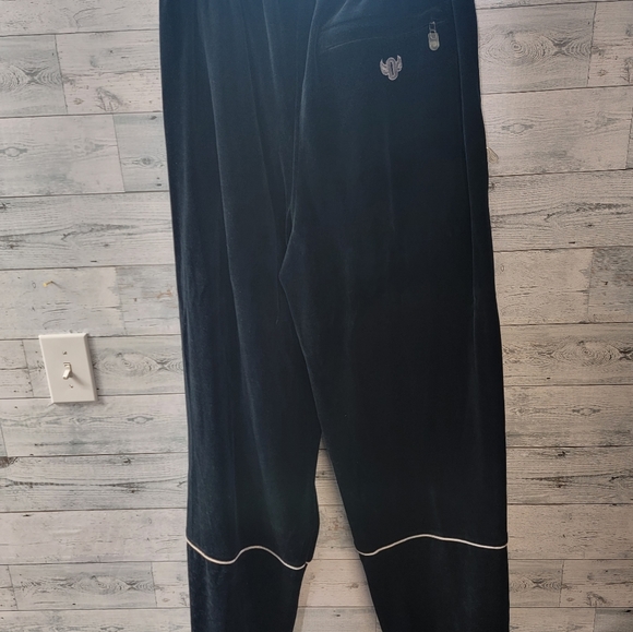 OUTKAST Velour Track Suit XL - Picture 10 of 11